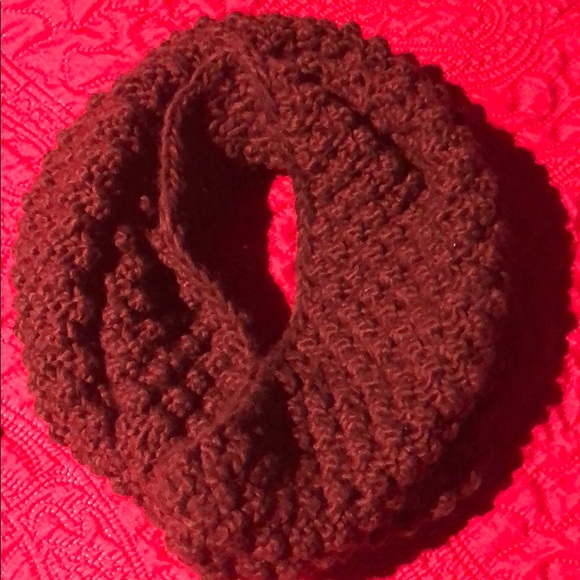 Divided infinity scarves - Picture 3 of 6